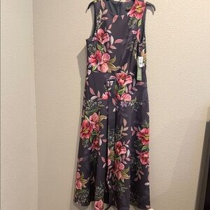 Elegant Floral Maxi Dress - Pink and Green